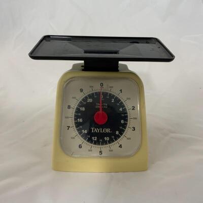 .102. VINTAGE | Thermos Lunch Pail | Taylor Kitchen Scale