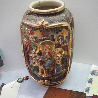 Lot 7 Glass Animals, Mini collectibles ceramic, broken but beautiful Asain vase, Jewelry