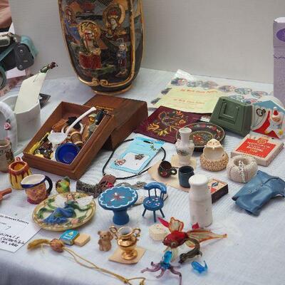 Lot 7 Glass Animals, Mini collectibles ceramic, broken but beautiful Asain vase, Jewelry