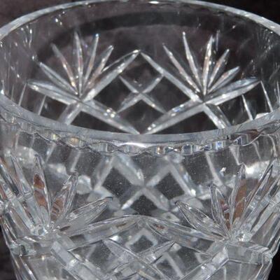 Crystal cros lined vase
