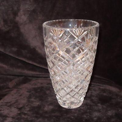 Crystal cros lined vase