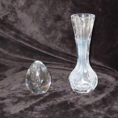 Vase and paperweight 