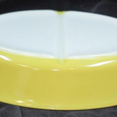 Lot 21: Pyrex Olive pattern covered divided dish and more