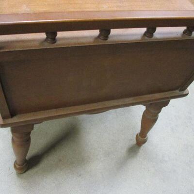 Lot 177 - Traditional Two Tier Side End Table by Mersman