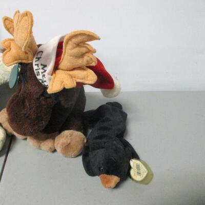 Lot 187 - Collection Of Stuffed Toys