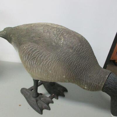 Lot 201 - Plastic Yard Geese & Duck