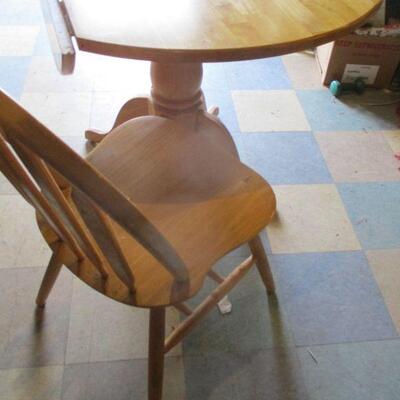 Lot 206 - Folding Kitchen Table With 1 Chair