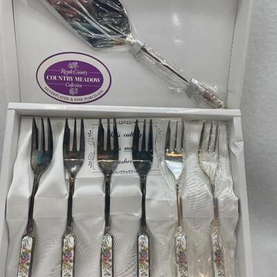 Cake ware 