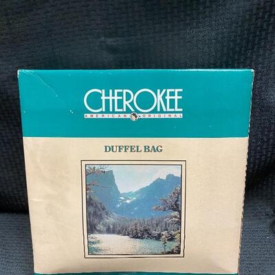 New in Box Cherokee Brand Duffel Bag XL Black YD#011-1120-00378