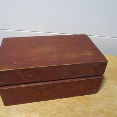 Lot 213 - Wooden Box With American Coin