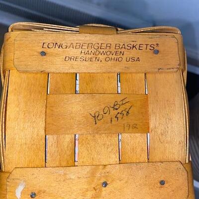 Lot 15 - Longaberger Snap Dragon Basket
