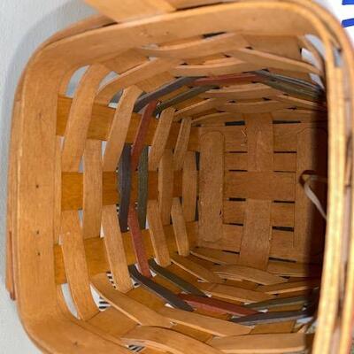 Lot 16 - Longaberger Basket