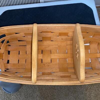 Lot 22 - Longaberger Bread Basket