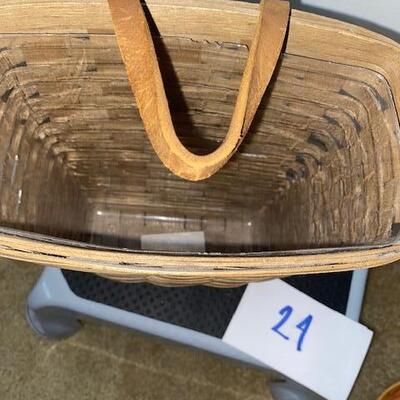 Lot 24 - Longaberger Tall Key Basket
