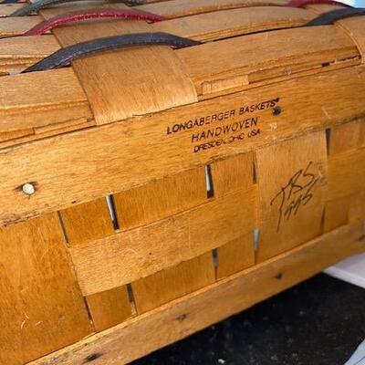 Lot 25 -Longaberger Small Vegetable Basket