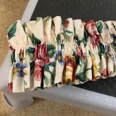 Lot 31 - Longaberger Garter