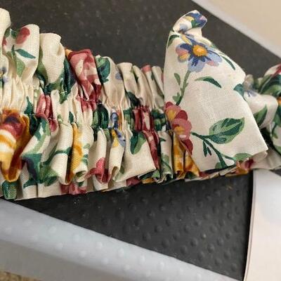 Lot 31 - Longaberger Garter
