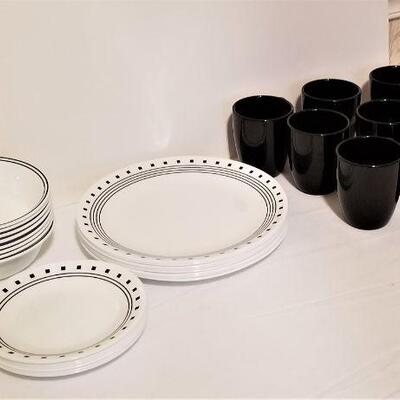 Lot #99  Good Set of Corelle Dinerware