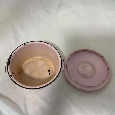 .116. VINTAGE | Pink Enamelware | Covered Pot