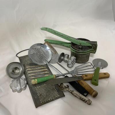.118. VINTAGE | Green-Handled Kitchen Utensils +