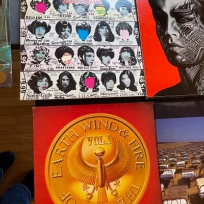 Lot 69. Lot of 22 recordsâ€™ vintage vinyl; 1970s/80s) rock, new wave and soul--$42