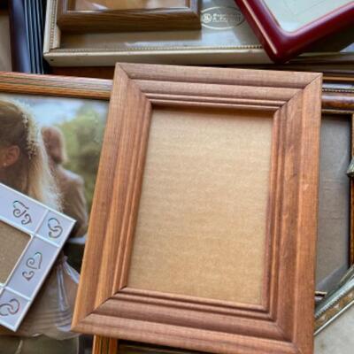 Lot 85. Assorted frames--$20