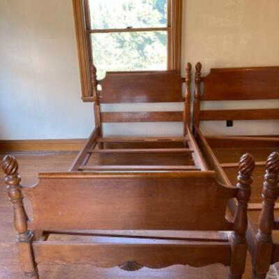 Lot 87. Pair of maple twin beds (1950s) (75â€L x 39â€W)--$35