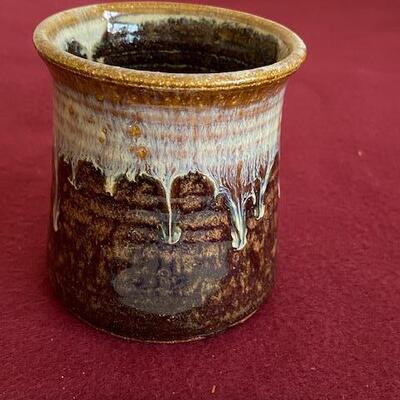 Lot 78 - Stoneware pottery container Steve Ashley