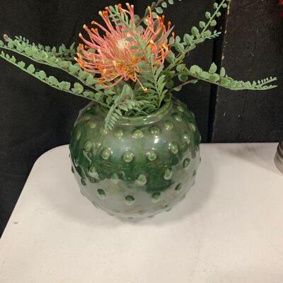 #185 Green Pot & Flower