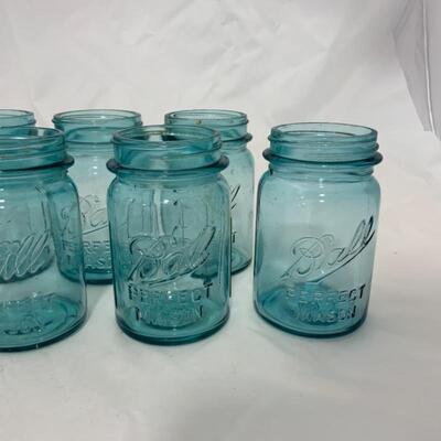 .131. Eight Ball Mason Jars
