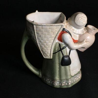 Lot 47: Porcelain and Ceramic Figurine Lot