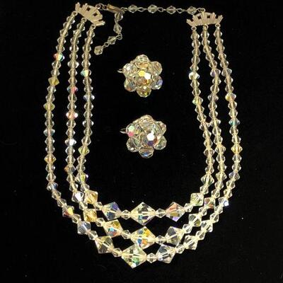 Lot 40 - Choker and Earring Set