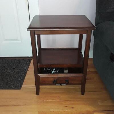 Pier One End table