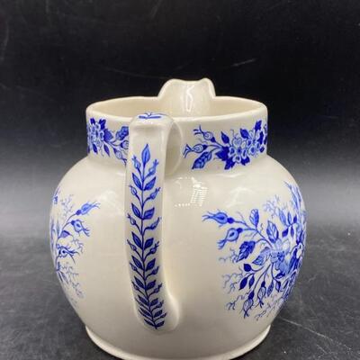 Blue & White Delft Tea Cup and Hillchurch Pottery Pitcher YD#016-1120-00075