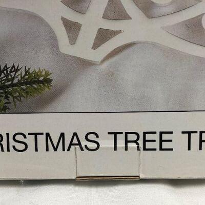 4 Christmas Tree Trivets (NIB)
