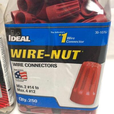 Wire-Nut (s) 2 Ideal Brand (Red) & 1 Gardner Bender (Tan) 675 Total