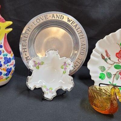 Lot 28: Silver crest Fenton,  Italian Rooster Pitcher and more