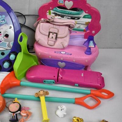 Lot of Various Kids Toys: Dolls, Purses, Stuffed Animals
