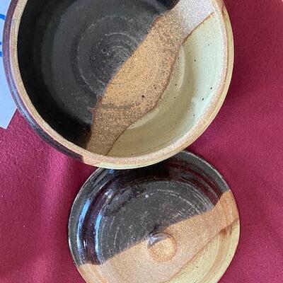 Lot 86 - Stoneware Pottery pot with lid