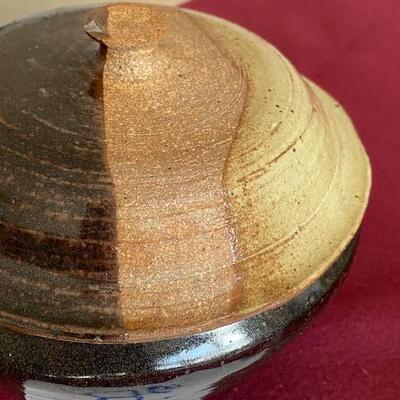 Lot 86 - Stoneware Pottery pot with lid
