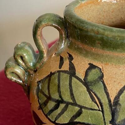 Lot 92 - Pottery 