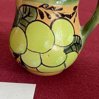 Lot 92 - Pottery 