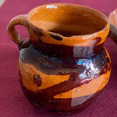 Lot 93 - Pottery bowl and container