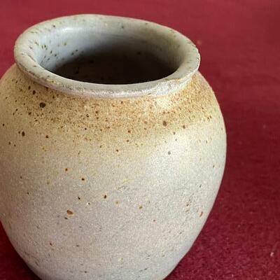 Lot 94 - Stoneware Pottery container