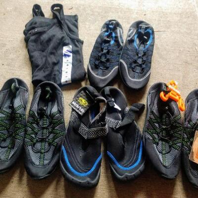 New water shoes and tshirt