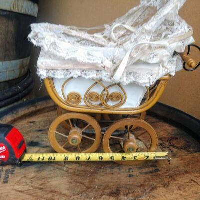 Doll cradle and little stroller
