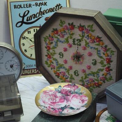 Lot 46 day timer boxes and Vintage table and wall clocks