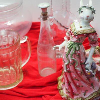 Lot 49 Vinatge cermaics, Easter, Glass Collectibles, Large glass terrerium