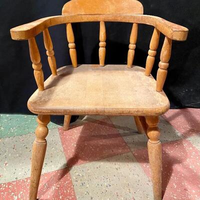 Lot 5: Vintage wooden student desk and chair