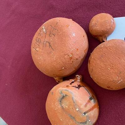 Lot 114 - Pottery, nesting bowls
